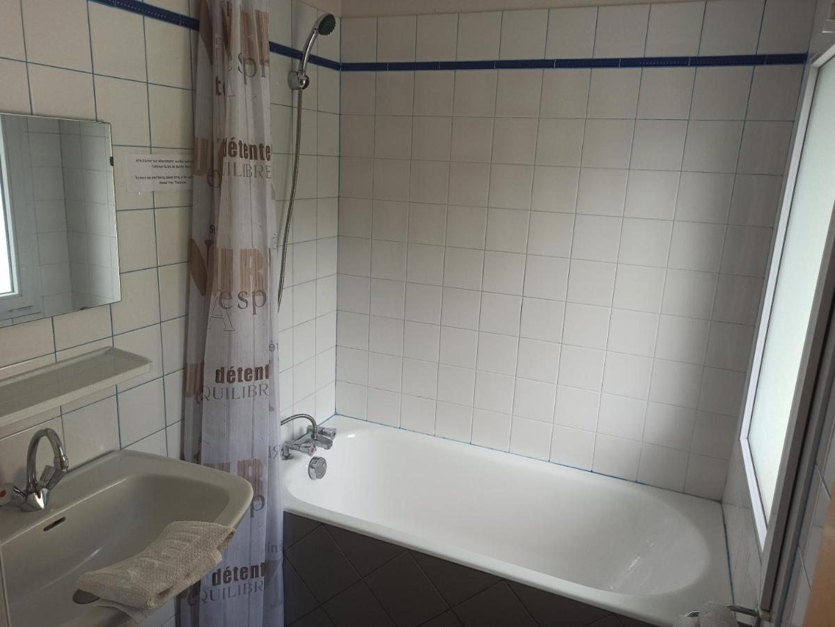 La Pierre Blanche Hotell Luzenac Exteriör bild